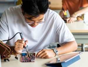 Faculty of Engineering and Technology Skills